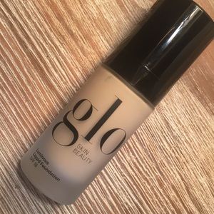 GLO SKIN BEAUTY foundation SPF18 Naturelle